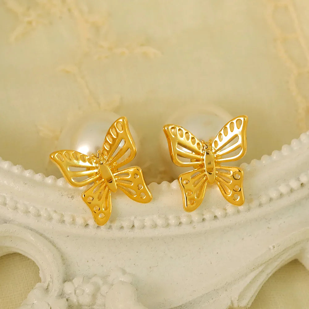 Elegant Pearl Ring-1 Pair Princess French Style Sweet Butterfly Hollow Out Inlay Copper Pearl 14K Gold Plated Ear Studs