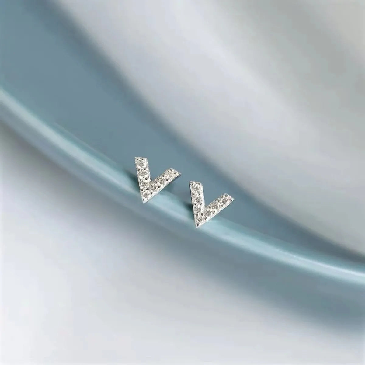 Personalized Silver Wedding Ring-1 Pair Ins Style Simple Style V Shape Sterling Silver Handmade Inlay Zircon Ear Studs