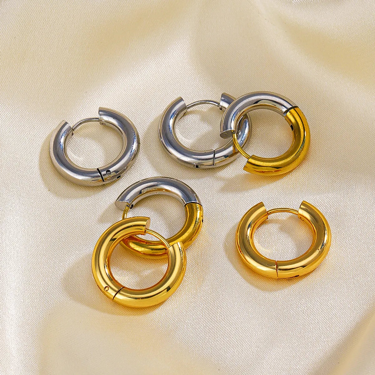 1 Pair Simple Style Color Block Metal Button Stainless Steel 18k Gold Plated Earrings